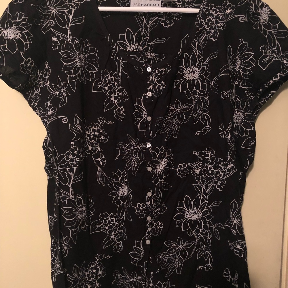 Sag Harbor short sleeve blouse!